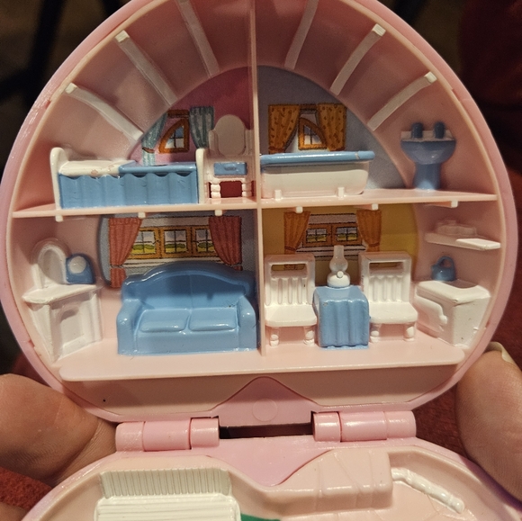 1989 Vintage Polly Pocket Country Cottage with Polly and Cat - Picture 3 of 7